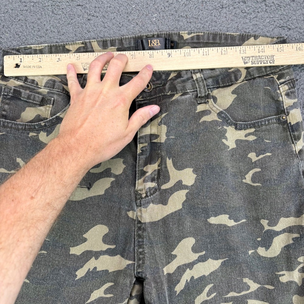 L&B Lucky & Blessed Camo Distressed Boyfriend Jeans Womens 16 Green Brown - Picture 3 of 8